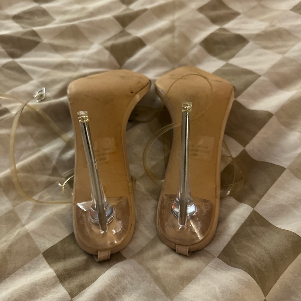 Heels - Picture 5 of 7